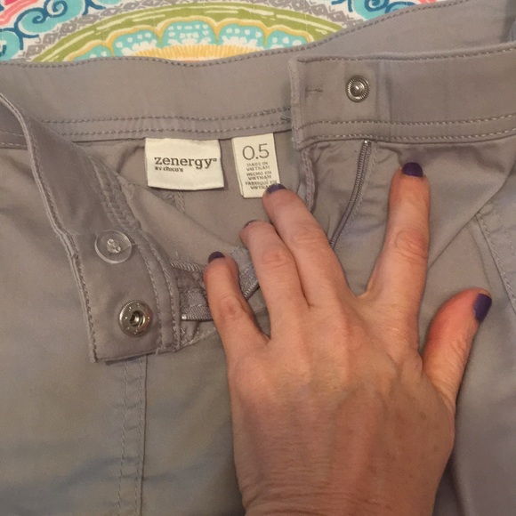 Zenergy capris by Chico’s in size 0.5 - Picture 5 of 5